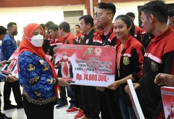 Alhamdulillah, Bunda Eva Bagi Bonus Atlet Porprov Balam Rp5,519 M