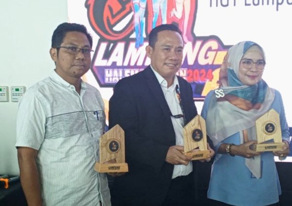 Dispora Berikan Penghargaan Kepada Partner Yang Berperan Aktif Pada LHM 2023