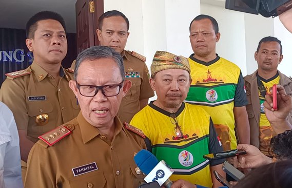 Gubernur Lepas Kontingen KORMI Lampung ke Fornas Bandung