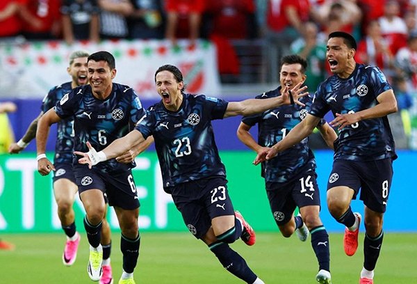 Dua Tuan Rumah Lolos Fase Grup, Dua Tim Angkat Koper