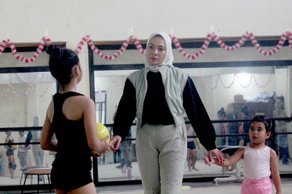 Batin Wulan Support Tri Ikut Kejuaraan Senam Ritmik di Brasil