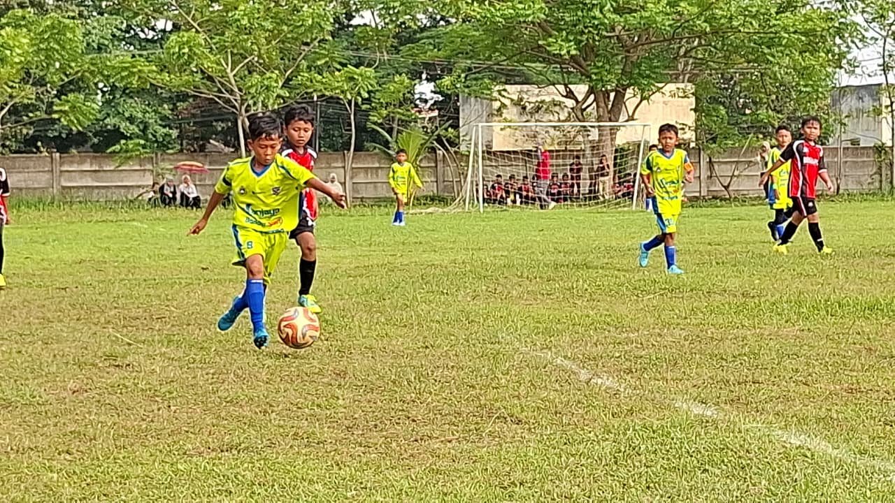Waketum II Buka Sepak Bola Piala KONI Pusat di Jatiagung