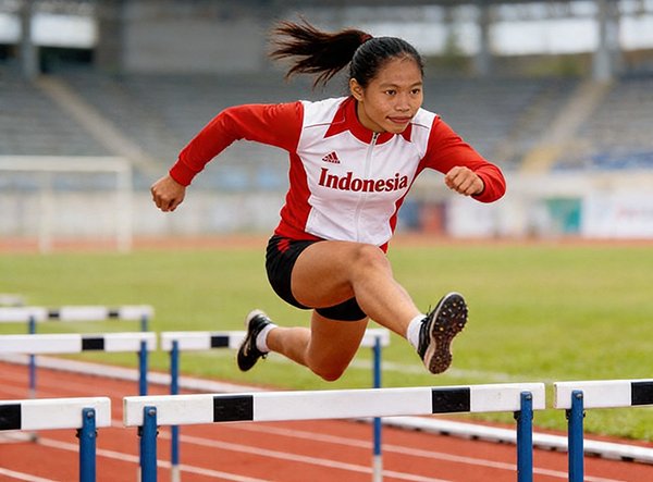 Pelari Putri Lampung Raih Medali Emas di Singapoura Terbuka