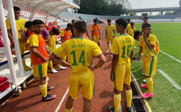 Sepakbola Popnas, Agus Maria: Anak-anak Masih Nervous Dan Kurang Fokus