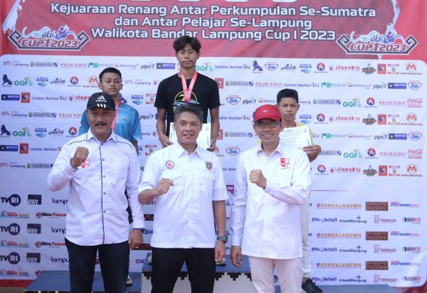 Delapan Ratusan Perenang Sumatera Berburu Medali di Kejuaraan Renang Walikota Cup I 2023