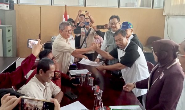 Diiringi Marching Band, 53 Cabor Ajukan Mosi Tak Percaya kepada Ketua KONI Sumsel