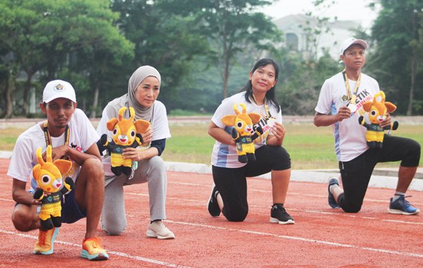 Dipandang Sebelah Mata, Tim Mix Estafet Lampung Raih Perak Porwanas